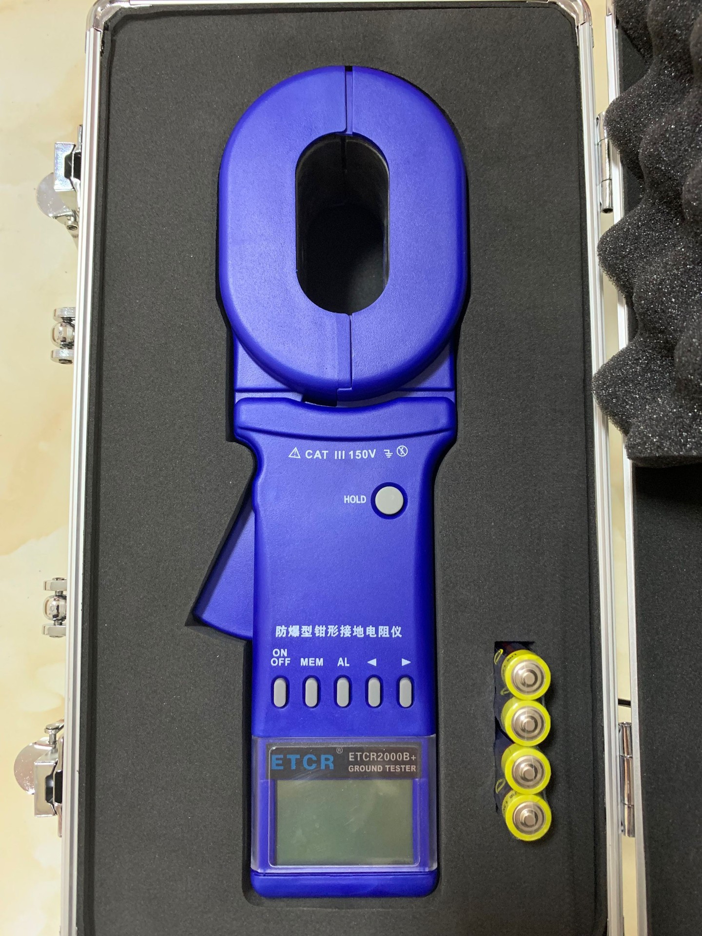 铱泰钳形接地电阻测试仪etcr2000a数字地阻仪防雷电阻测试仪表