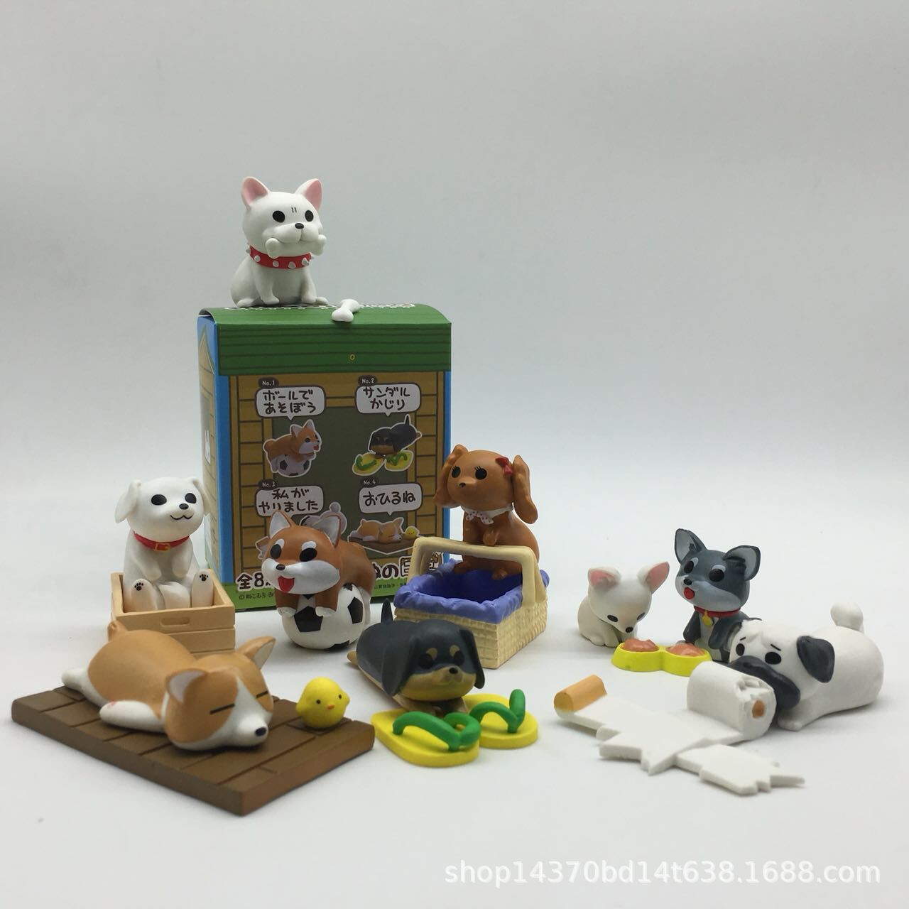 盲盒宠物后院全8款 小狗日常场景盒装公仔摆件娃娃机