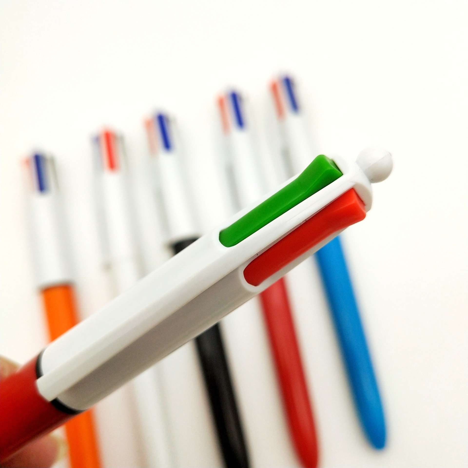 厂家直销多色笔 畅销四色笔 四色酒店高档礼品笔 可转印花膜定制-阿里