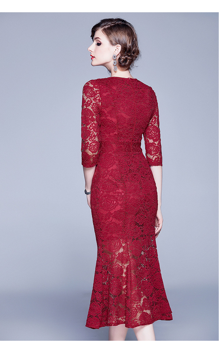 2019秋季新款欧洲站时尚女装鱼尾裙七分袖v领勾花镂空蕾丝连衣裙