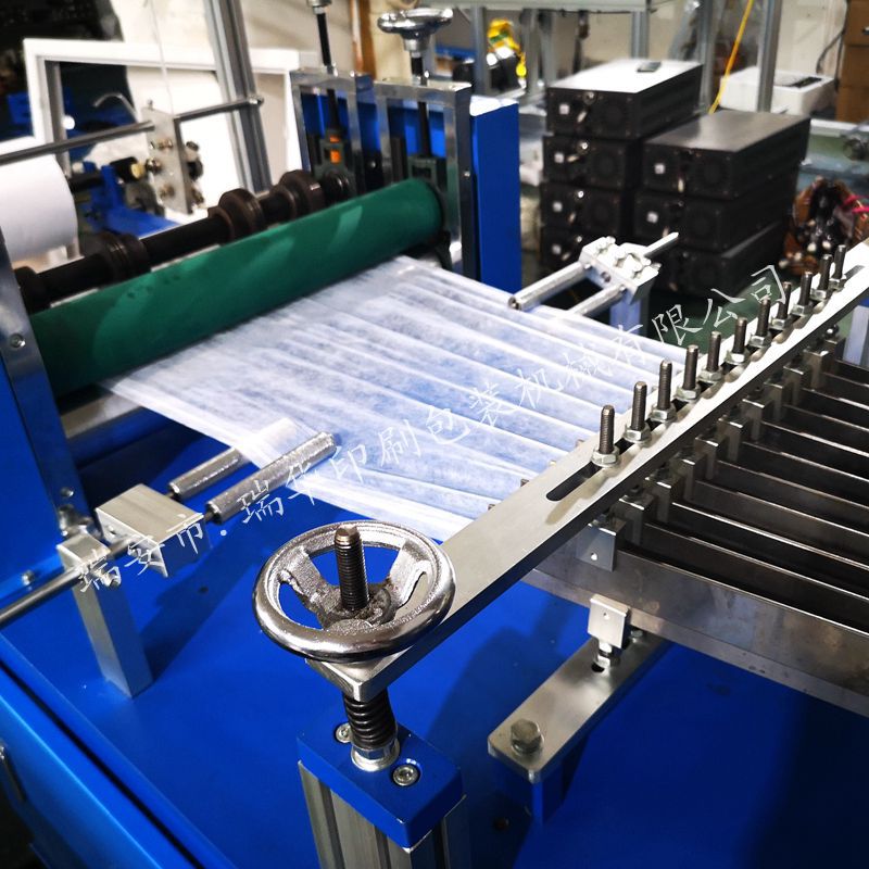 一次性浴帽生产机器 (10).jpg