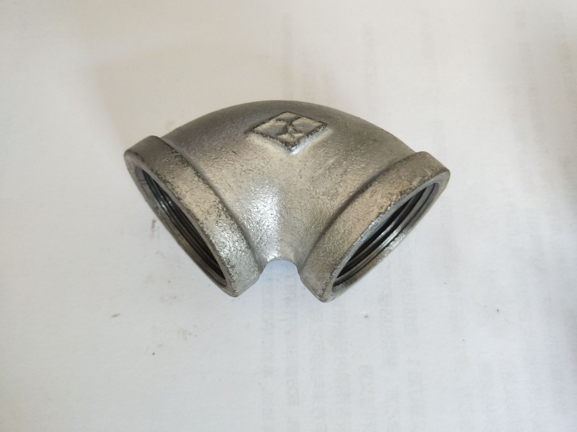 厂家批发 水暖消防玛钢管件 镀锌45度弯头 铸铁丝扣异径弯头定制