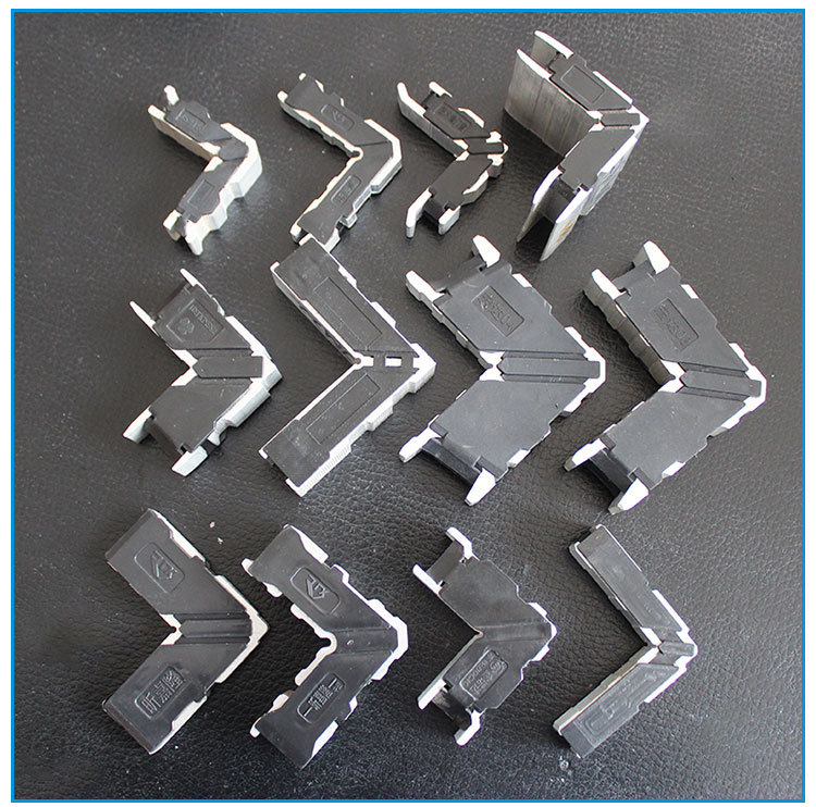 注胶导流板 直销pp塑料黑色断桥铝门窗注胶导流 批发塑料门窗配件