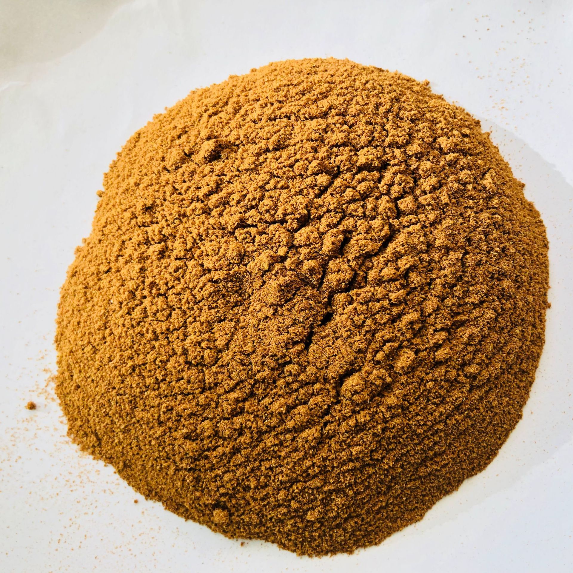 厂家供应松果粉 适合蛋鸡鸭鹅家禽饲料 增加蛋壳鲜亮蛋黄色泽变深