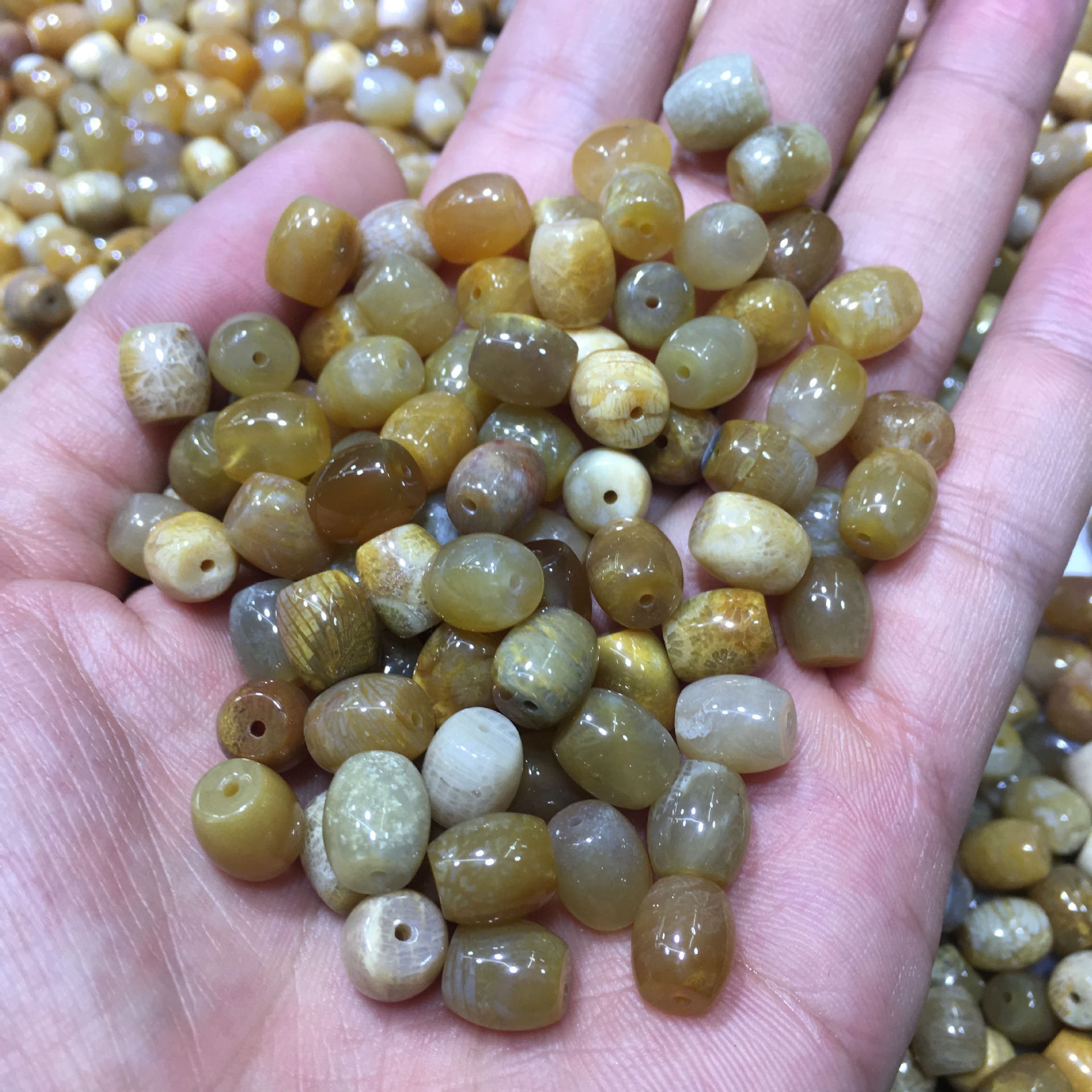 至臻珠宝产地货源菊花石桶珠 文玩配饰珊瑚玉小桶珠 菊花石配饰