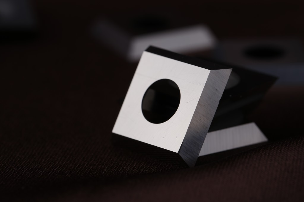 舍弃式 刨砂机 刀片 15×15×2.5-30° 木工 菠萝 刨刀片