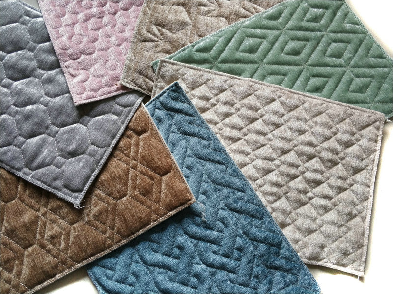 沙发布 沙发布料 夹棉半成品纯色雪尼尔绗绣防滑沙发垫布卷材加厚