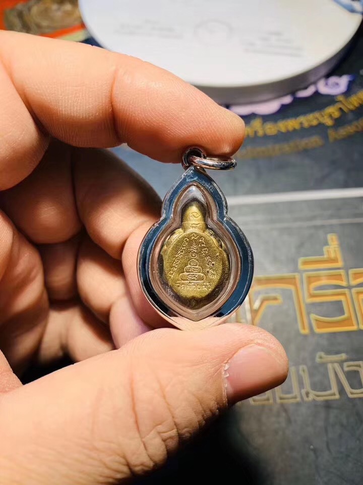 泰国真品佛牌 龙婆银 财龟