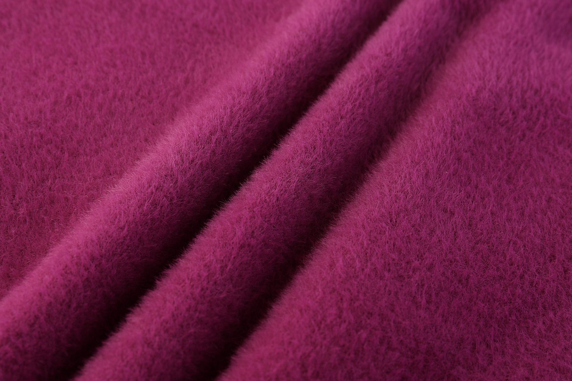 冬季新款一体绒短毛衣圆领绣花加绒加厚打底衫女镶钻针织衫妈妈装