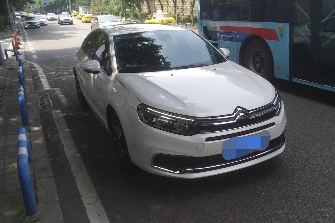 转载考完驾照就买的这台c5都二年了不敢想感想