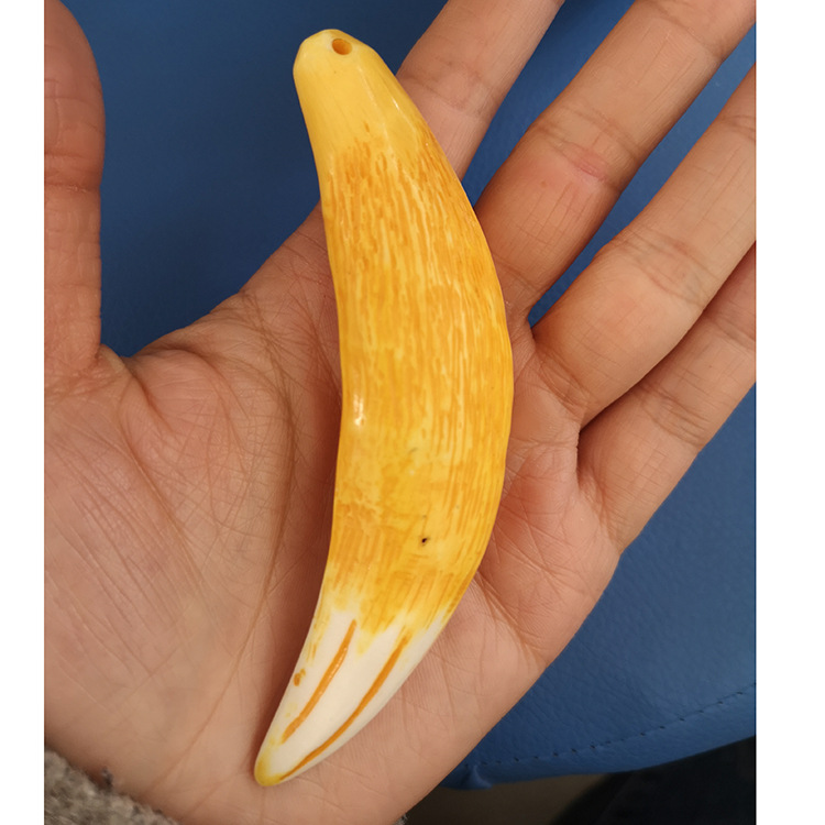 厂价批发古董地摊文玩古玩精美骨粉合成复古熊牙 虎牙吊坠