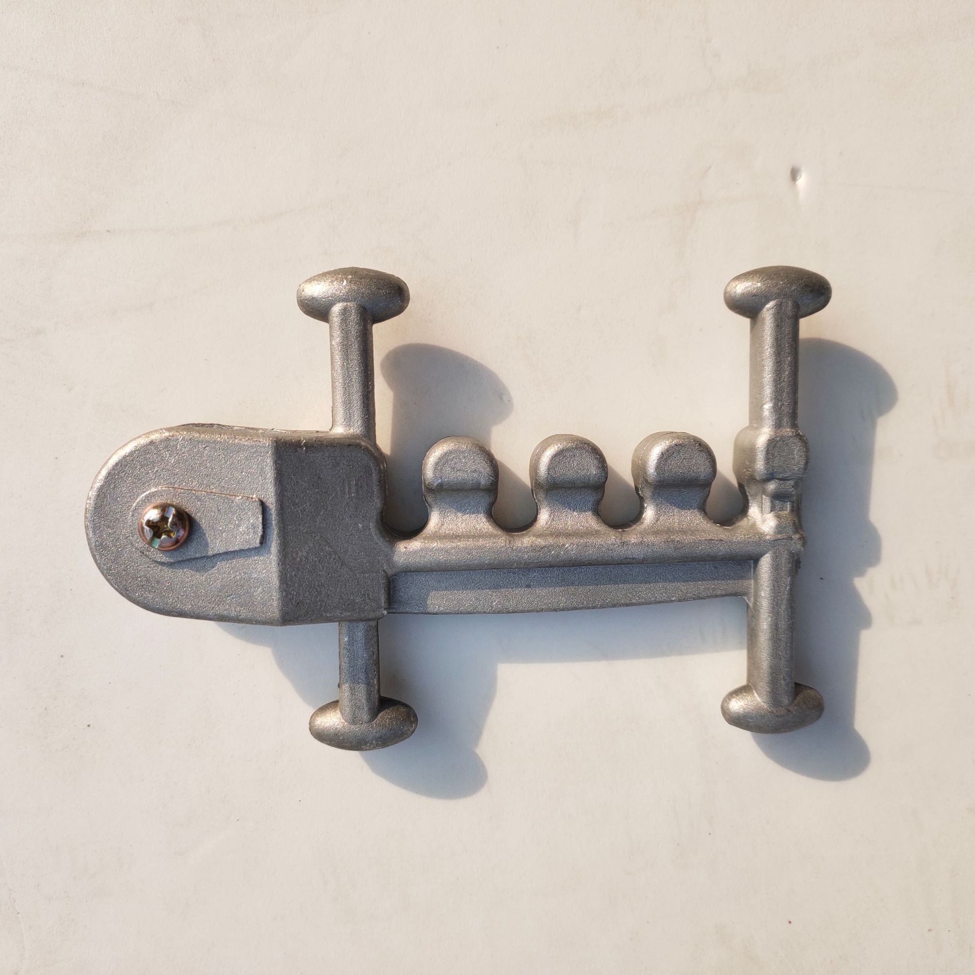 厂家生产直销大棚专用配件铝合金反背滑轮铝滑轮防反转滑轮