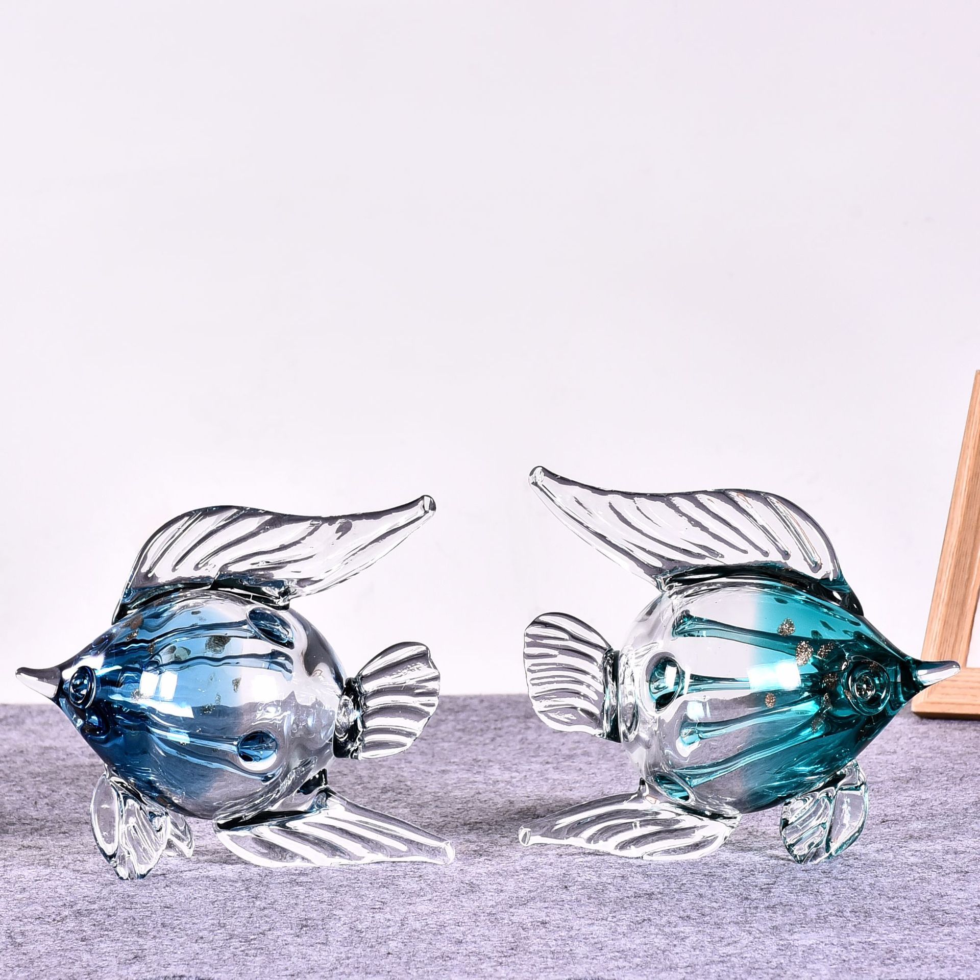 生产加工各种玻璃鱼摆件高档工艺品装饰品定制玻璃金鱼