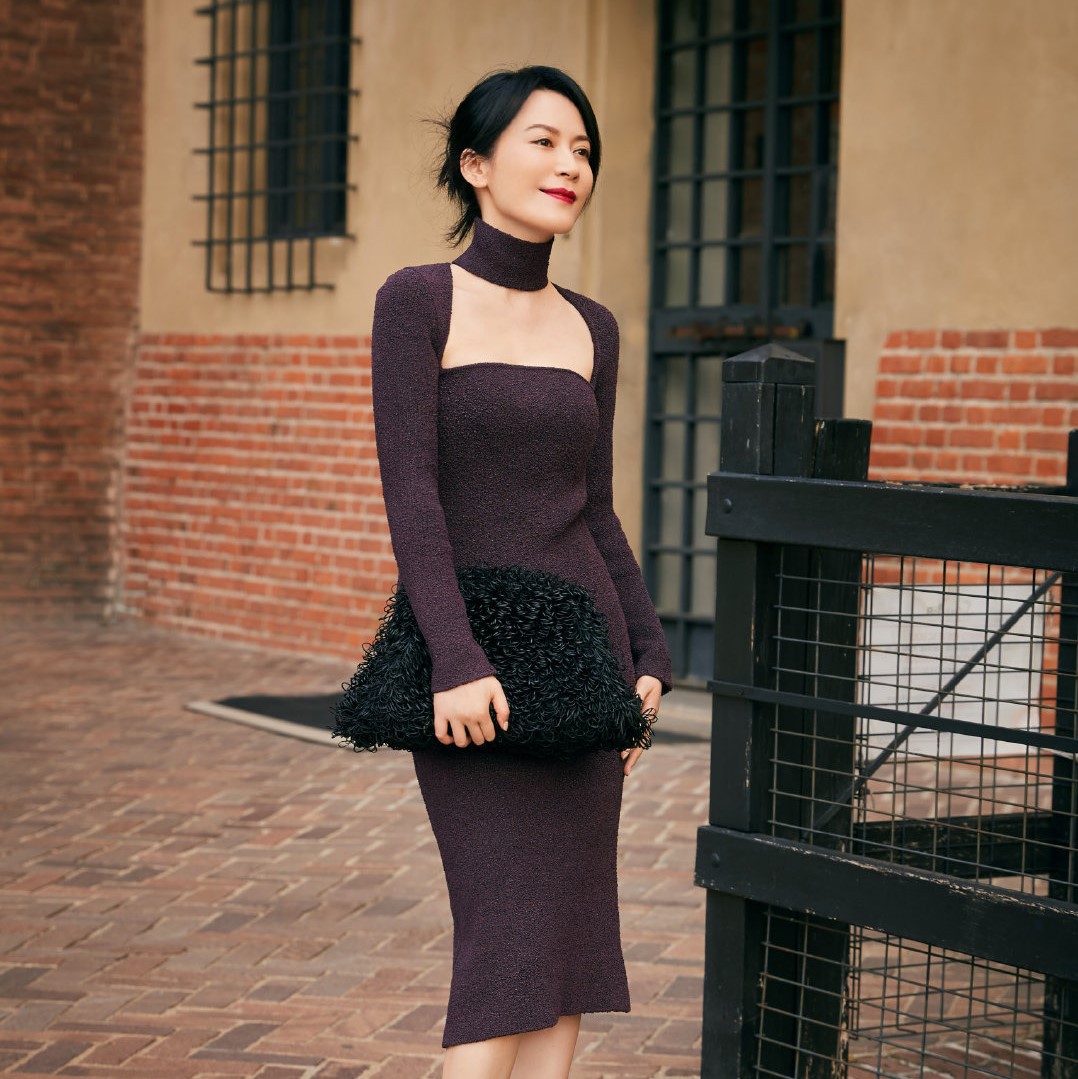 现货2019秋冬新款俞飞鸿明星同款修身显瘦纯色打底纯色针织连衣裙