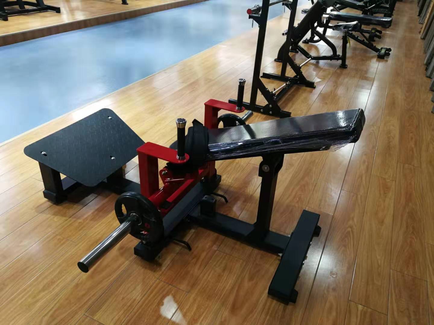 臀部轰炸机臀桥健身器材厂家批发美臀丰臀提臀器械臀部训练器械