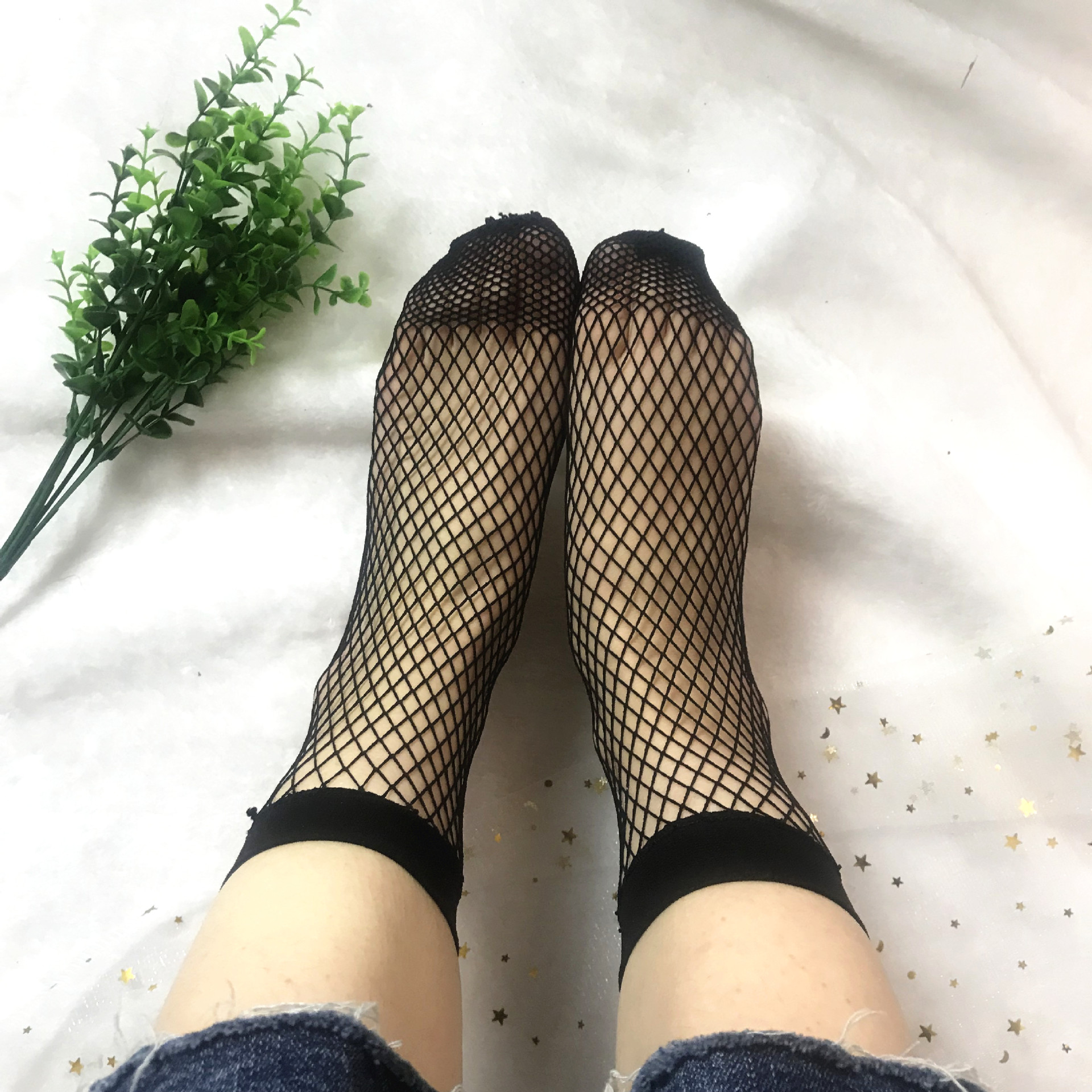 夏渔网袜女士短筒丝袜短款蕾丝性感情趣黑色袜子女渔网网格薄网袜