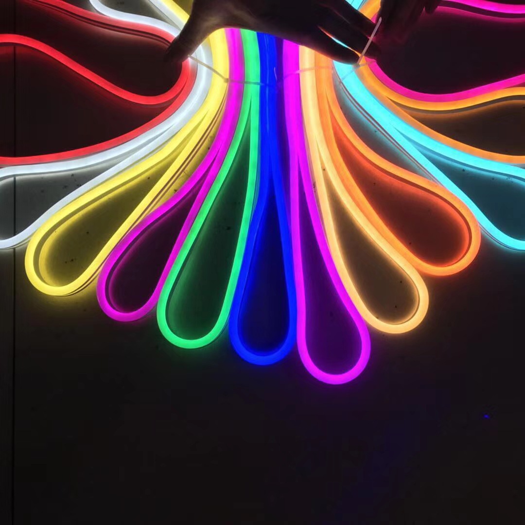 厂家直供二代霓虹灯硅胶条led广告牌灯带橡胶套管卡布灯箱彩色字母