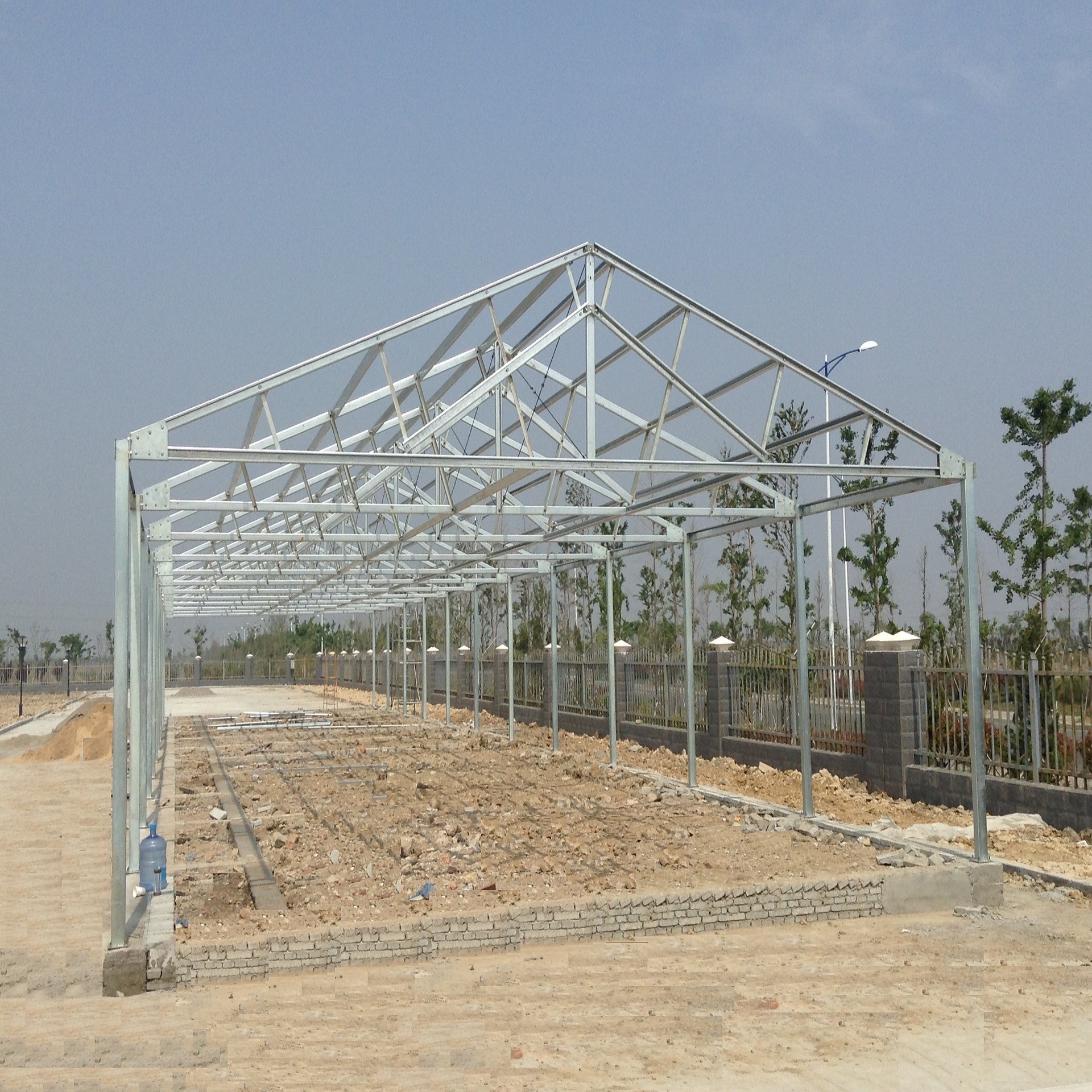 0成交0件相似厂家定制小区收费岗亭保安值班室户外门卫成品不锈彩钢架