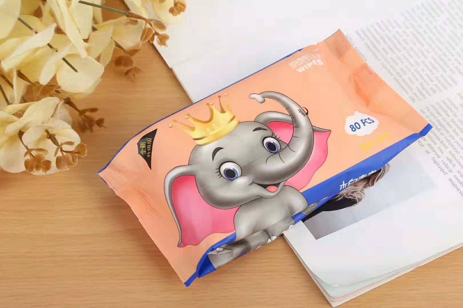 厂家直销小象湿纸巾80儿童手口专用9包皇冠红色小飞象湿巾婴儿