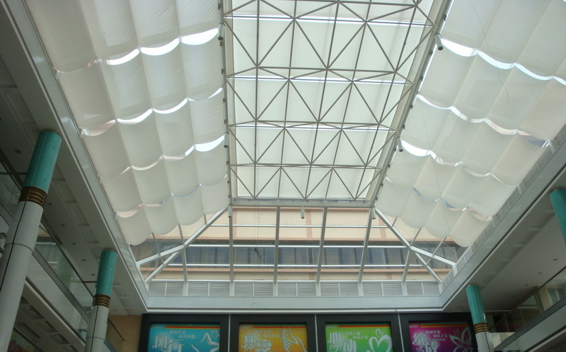 大型玻璃采光顶折叠式遮阳天棚帘 商场电动遮阳天幕 fcs天棚帘