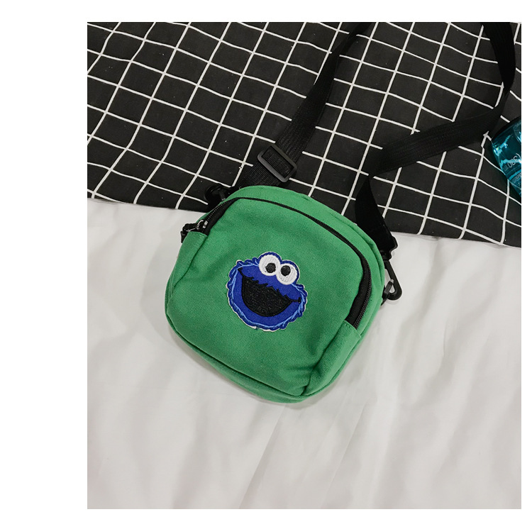 原宿ins卡通芝麻街帆布小包包少女复古学生斜挎包童趣单肩小挎包