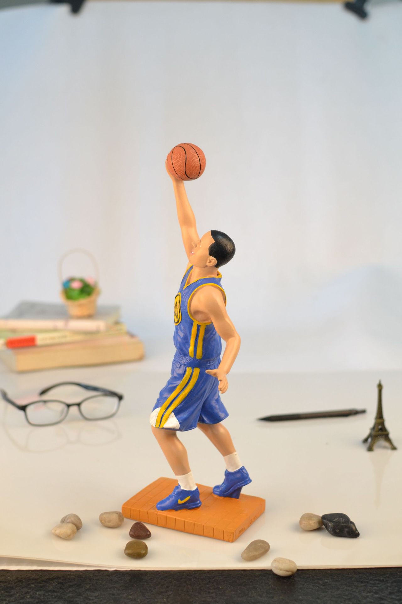 家居摆件工艺品nba火箭球星哈登欧文杜兰特篮球人物手办学生礼品