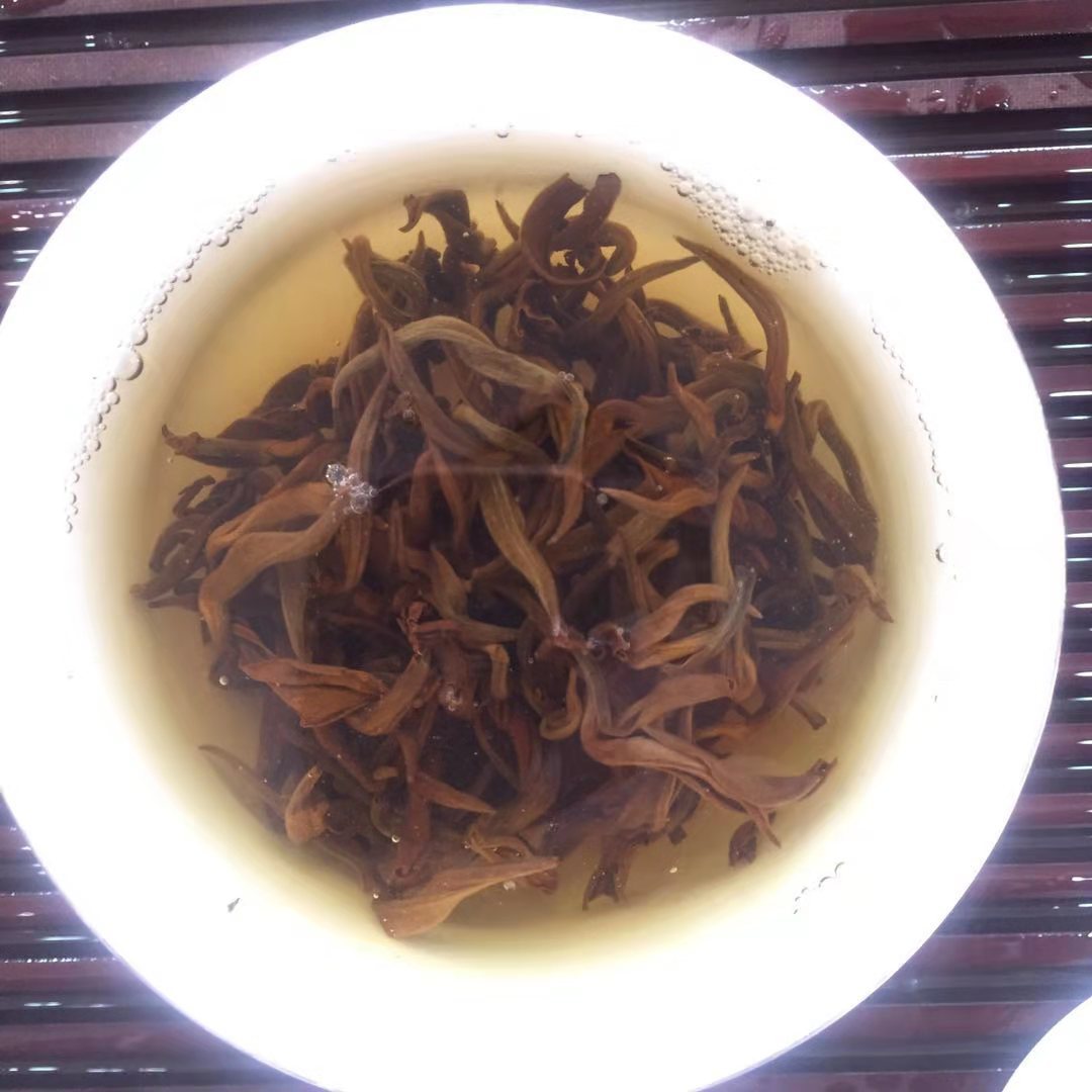 批发 云南2021年凤庆滇红半曲滇红 春茶料 散茶 蜜香