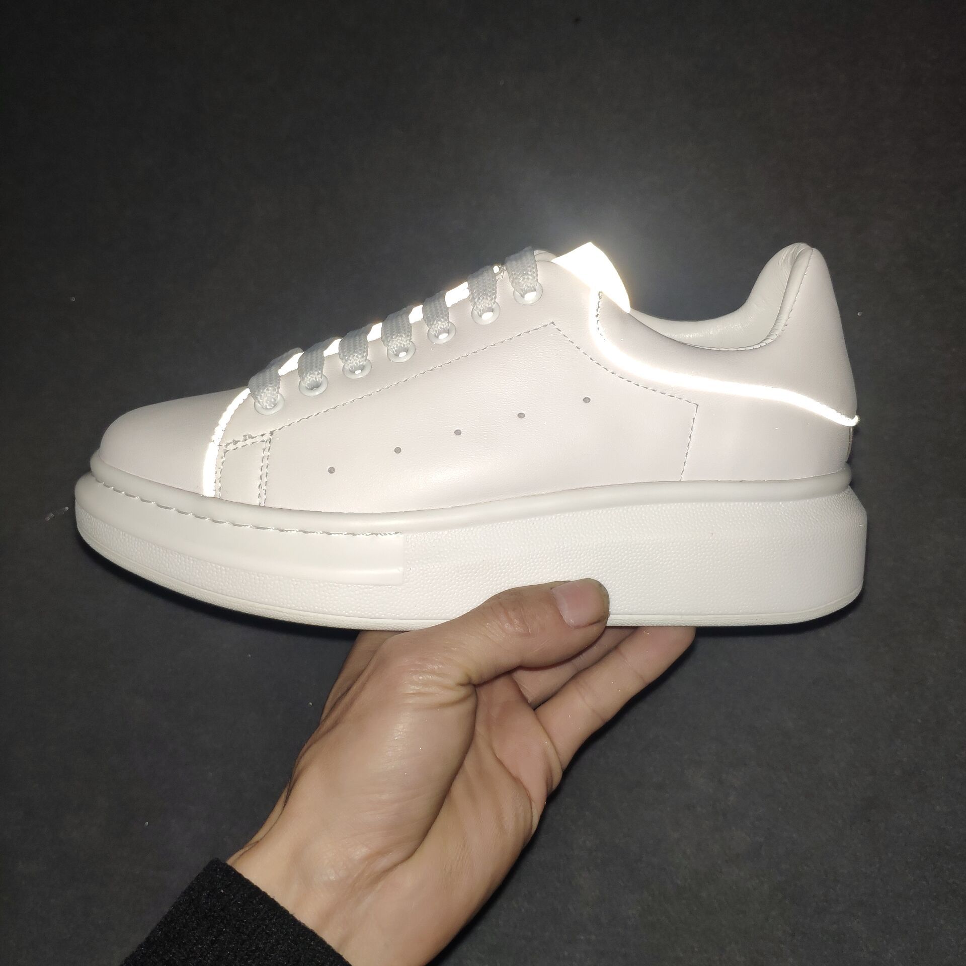 2019春款高版本袁姗姗同款麦昆小白鞋女反光内增高运动休闲鞋