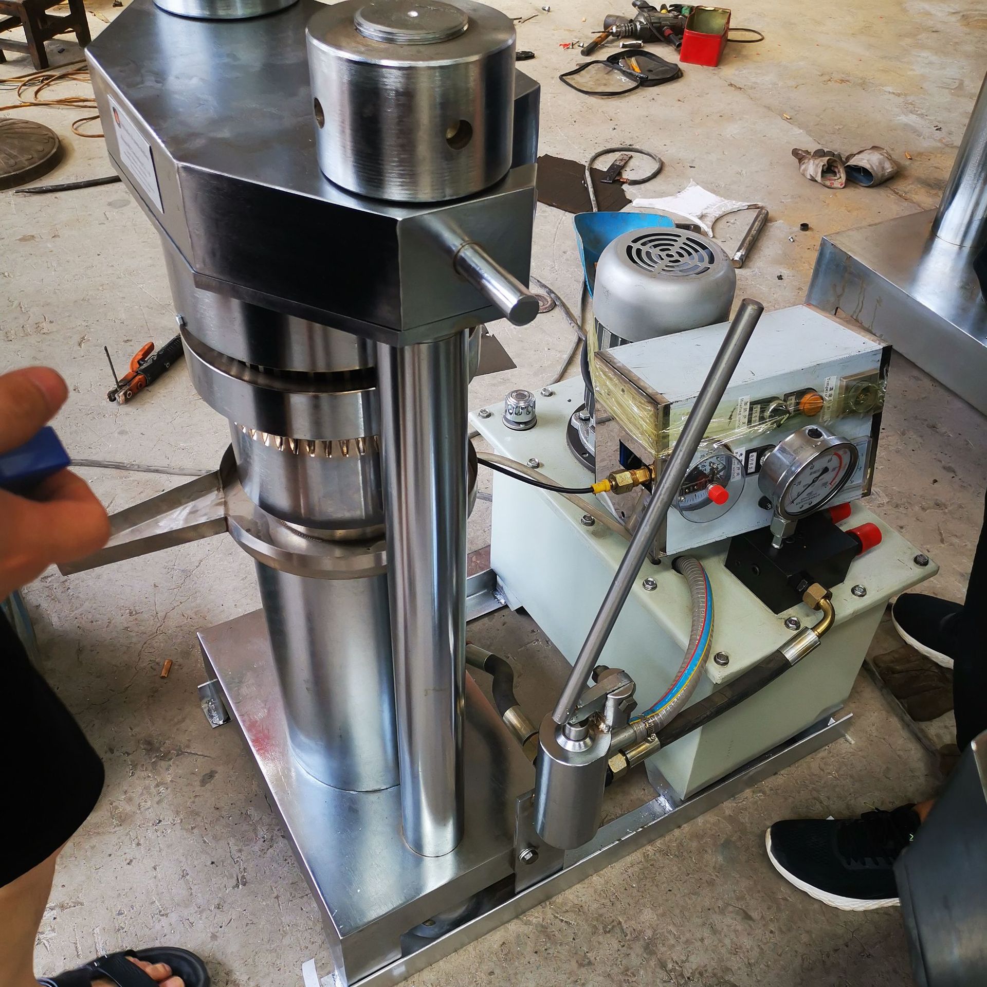 液压芝麻香油机液压榨油机80型香油机全自动压榨香油机 厂家直销