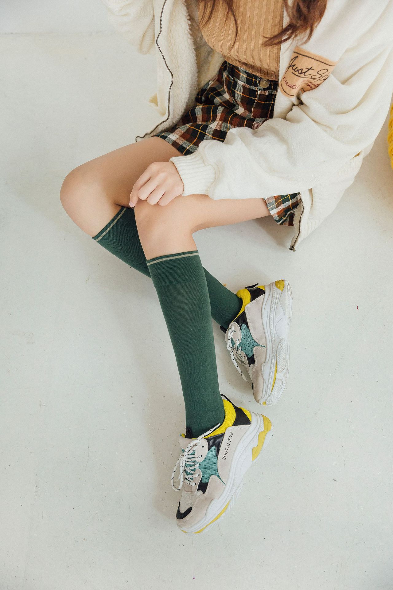 韩国彩色及膝小腿袜子元气少女ins潮个性创意中长款运动滑板棉袜