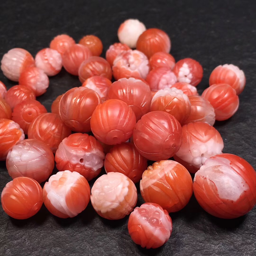 天然雷波料南红玛瑙雕刻莲花珠 红白俏色 干净无杂 可塘厂家直销
