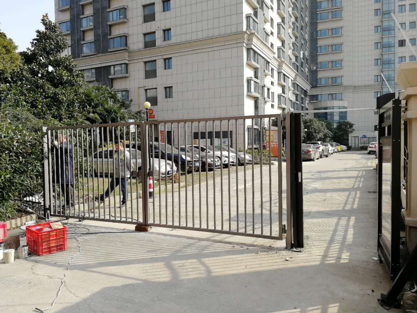 庭院大门消防通道门消防通道门改造装广告门铁艺大门围墙大门