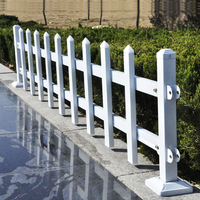 锌钢草坪护栏 草坪围栏 花园隔离锌钢栏杆 铁艺栅栏厂定制生产