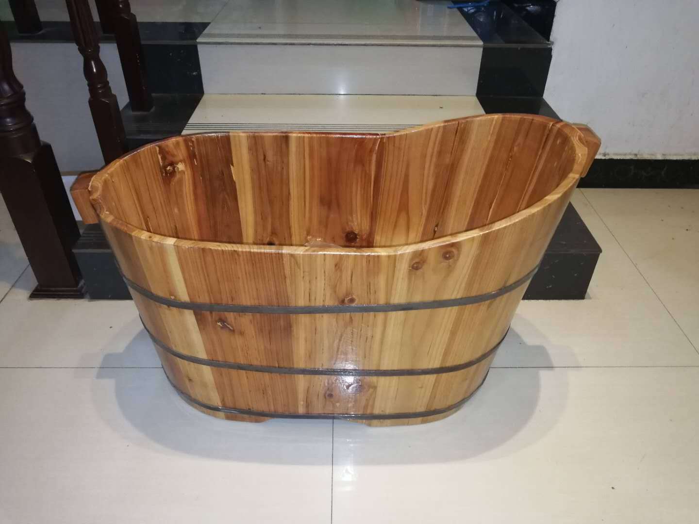 婴儿沐浴桶宝木桶儿童泡澡桶木质浴缸小孩洗澡桶木盆儿童泡澡盆