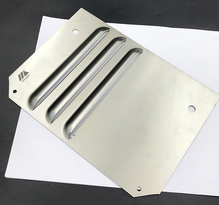 川品东莞普通冲床成型闭式百叶窗 定制数控折弯机百叶窗模具150mm