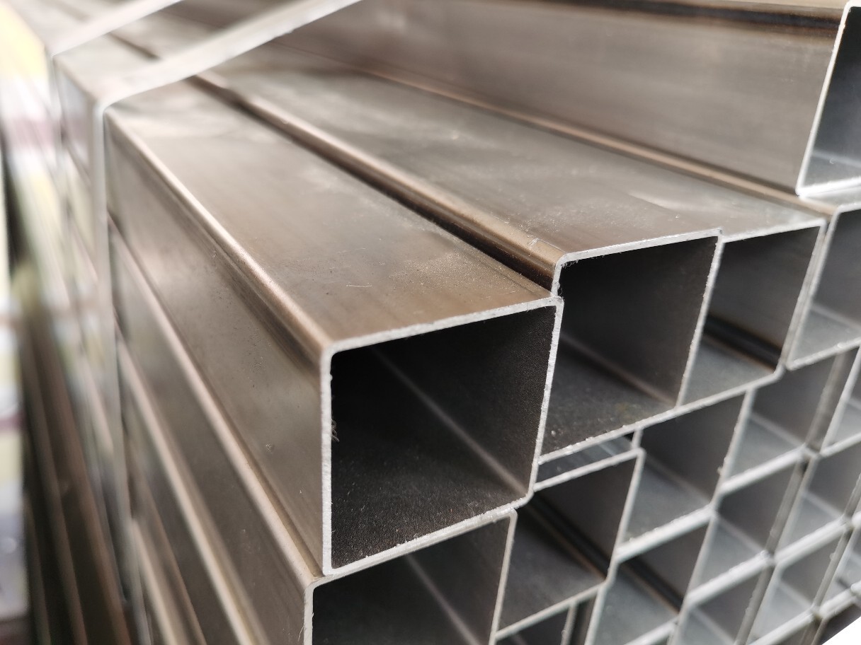 镀锌方管 锌钢护栏管材 镀锌板通 标准方管 现货供应 可订制长度