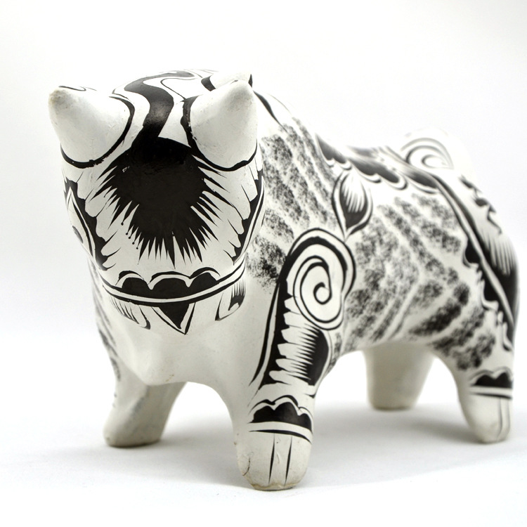 年货礼品西安厂家直销特色文化旅游纪念品凤翔泥塑素色生肖牛摆件