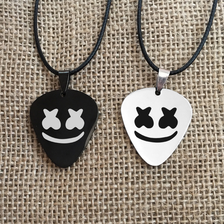 粉丝专供dj 电音歌手 吉他拨片吊坠 不锈钢皮绳项链