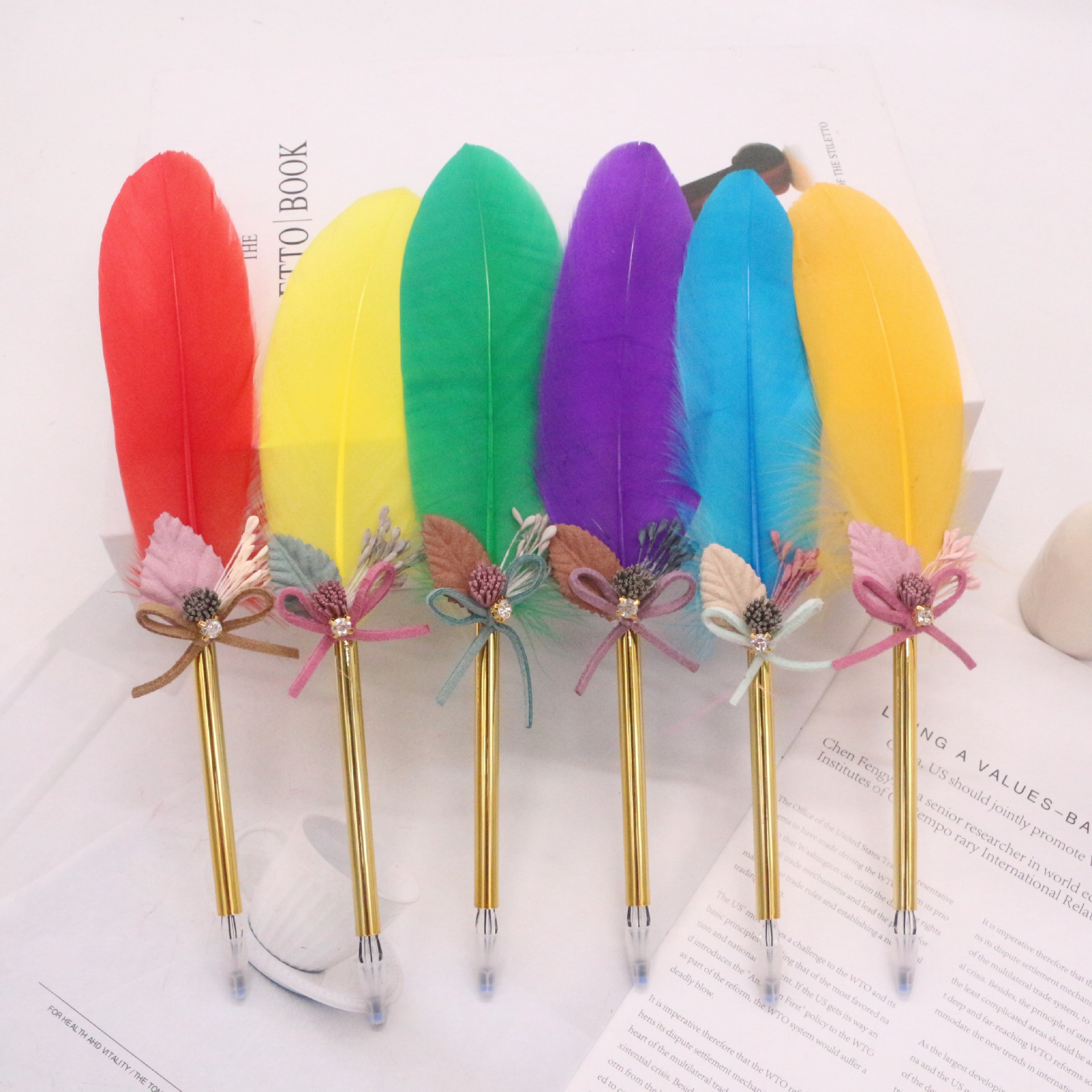 Creative Boutique Feather Gel Pen Retro Feather Pen Set Metal Penholder Student Gift Pen Stall Hot Sale