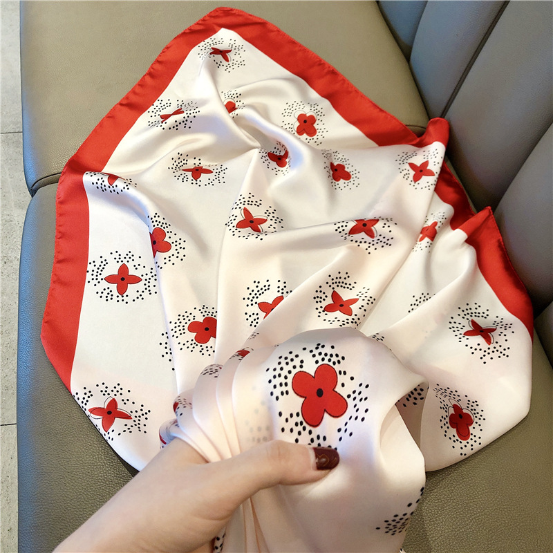 Cross-Border New Arrival European and American Printing Silk-like Satin Factory Wholesale Silk Scarf Female Starry Four Petal Flower 90 Large Kerchief