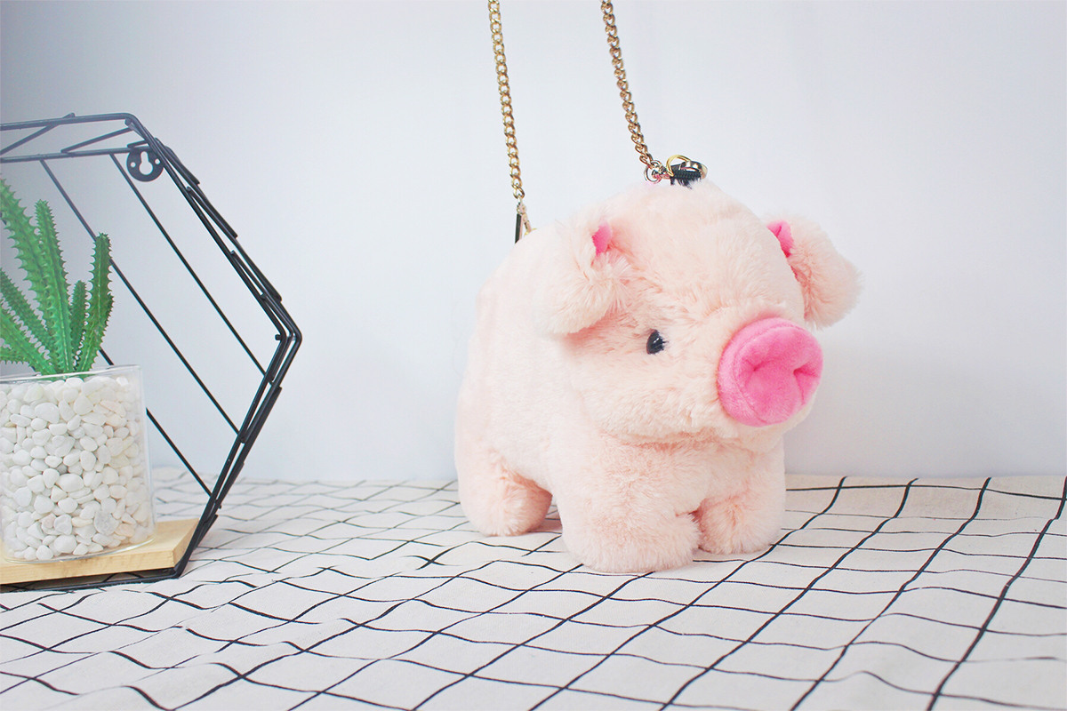 网红少女心粉红猪猪斜挎包零钱包猪毛绒玩具女生礼物抓机娃娃批发