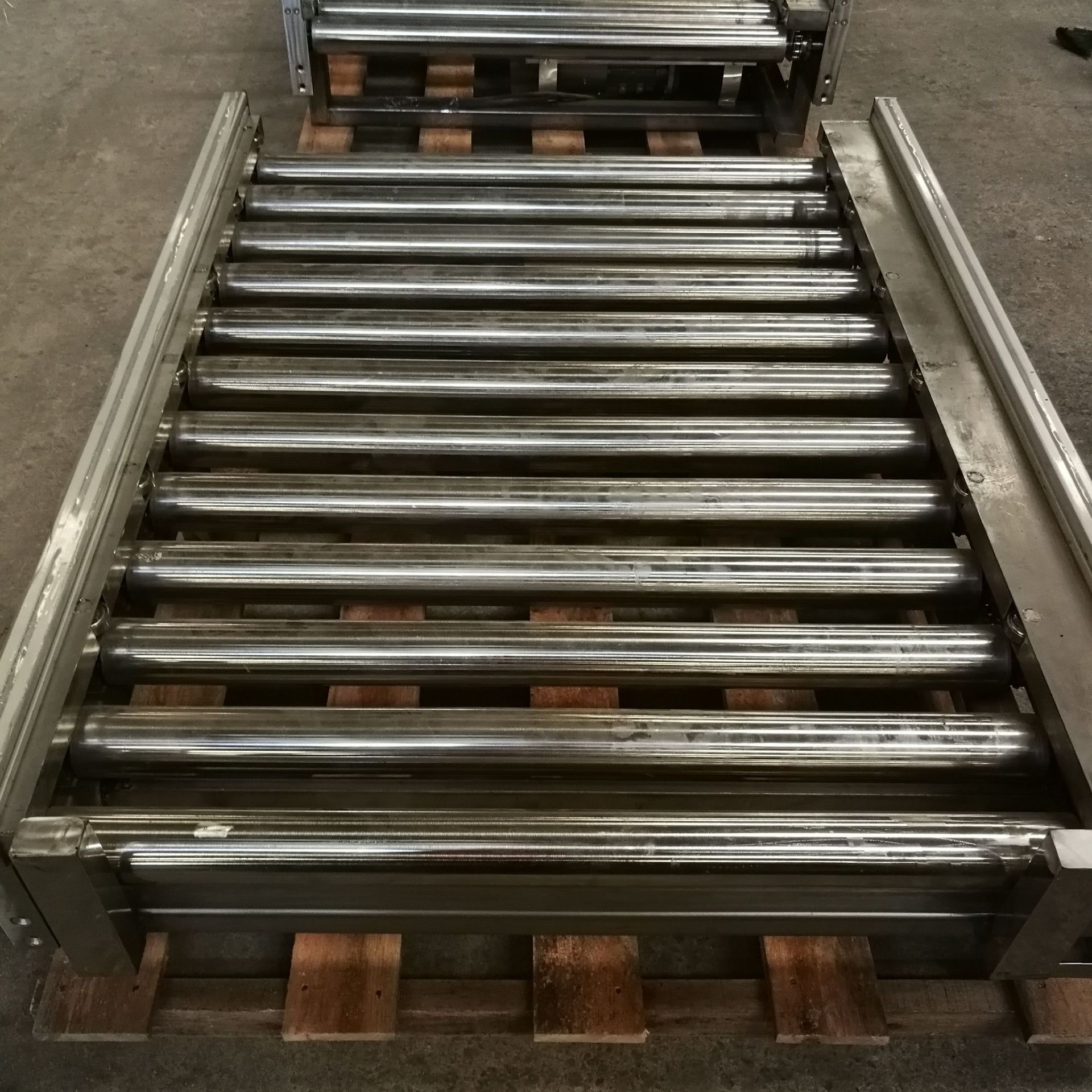 动力滚筒输送机 动力输送机 滚轴输送机 重型不锈钢滚筒输送线