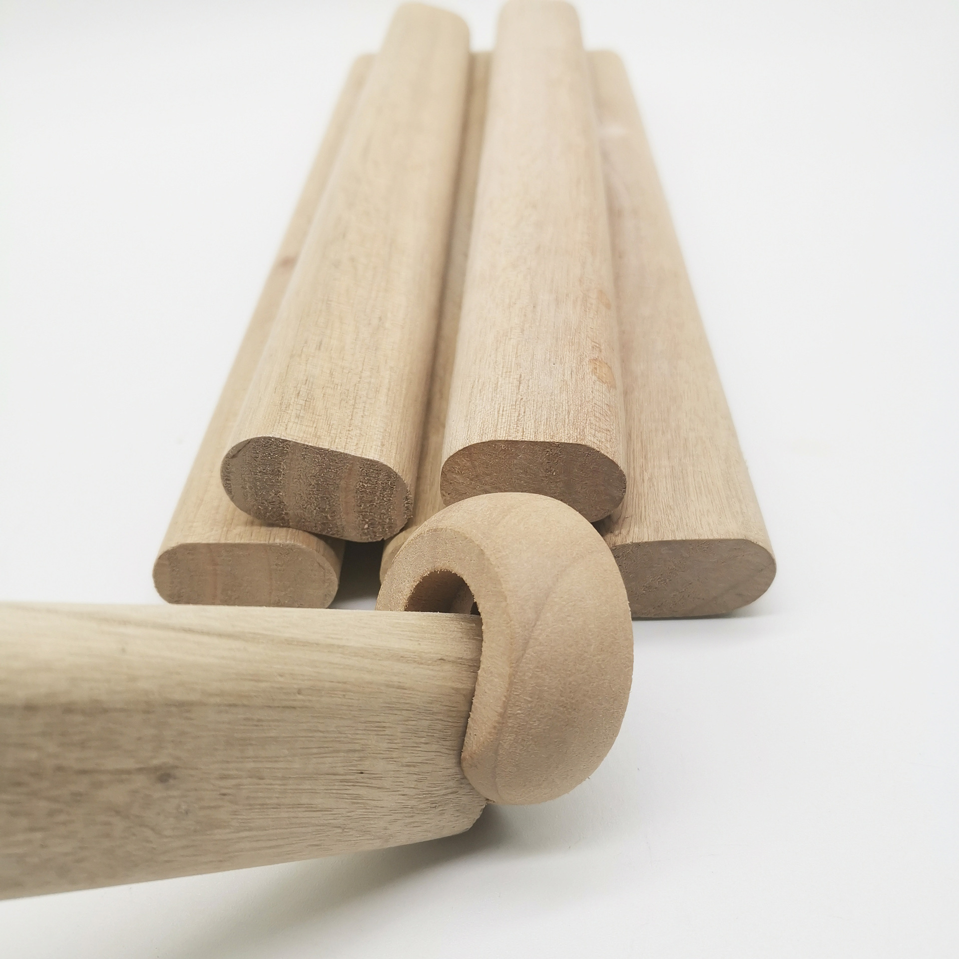 防臭驱虫扁棍木配件香樟木晾衣棒实木衣杆榉木衣杆衣柜挂衣杆