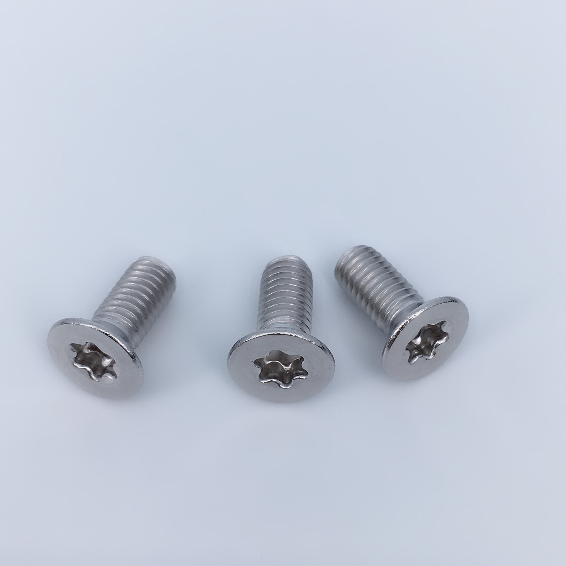 专业批发304不锈钢 梅花槽沉头机丝 gb2673 梅花沉头螺丝m5 m6 m8