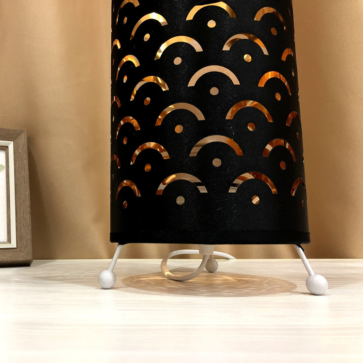 镂空布艺灯罩台灯书桌卧室床头灯简约现代ins风 创意咖啡店铺台灯