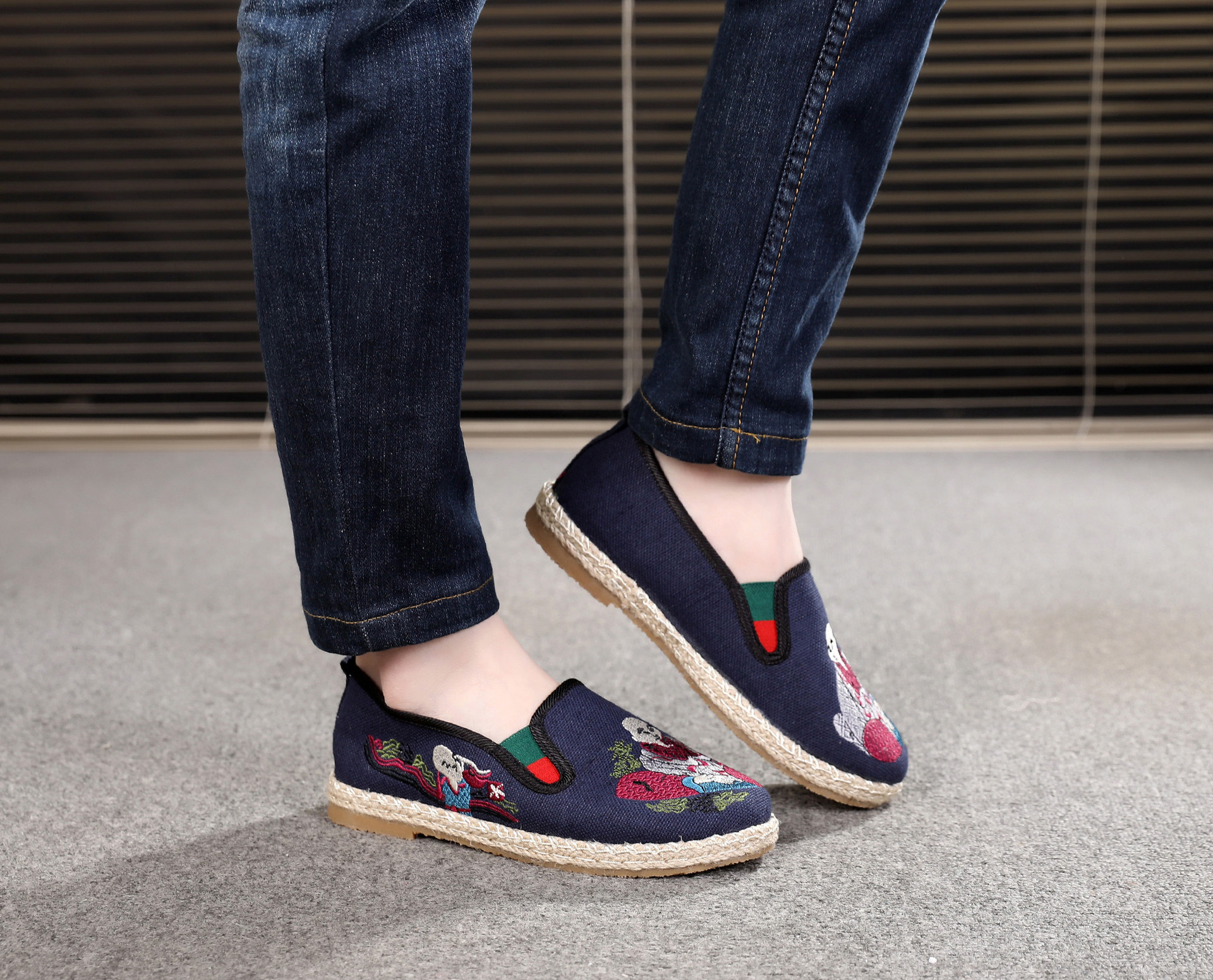 19新款老北京布鞋绣花男鞋一脚蹬亚麻男布鞋民族风布鞋