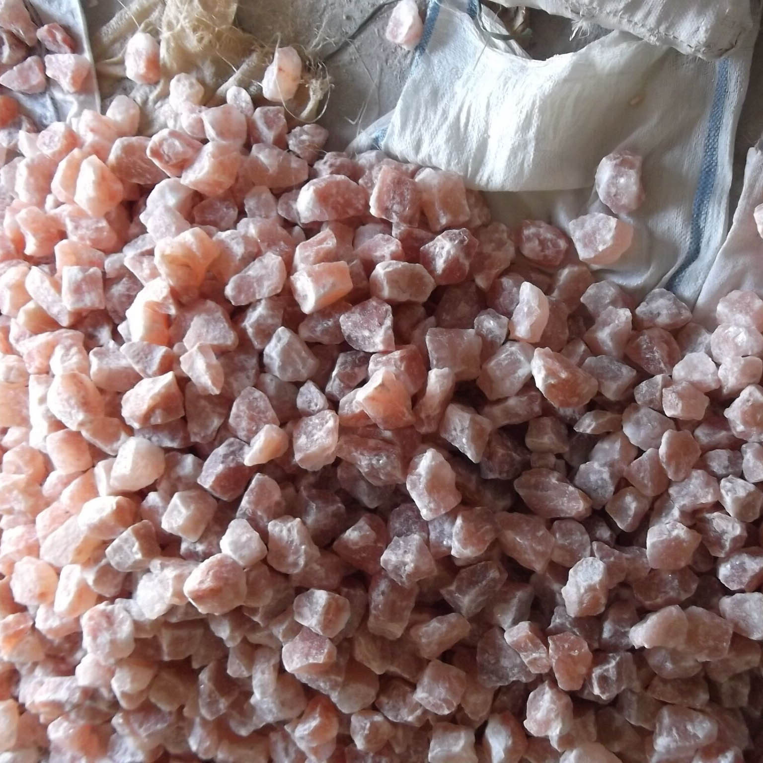 批发喜马拉雅盐 盐岩 汗蒸房盐砖 盐沙厂家供应玫瑰盐