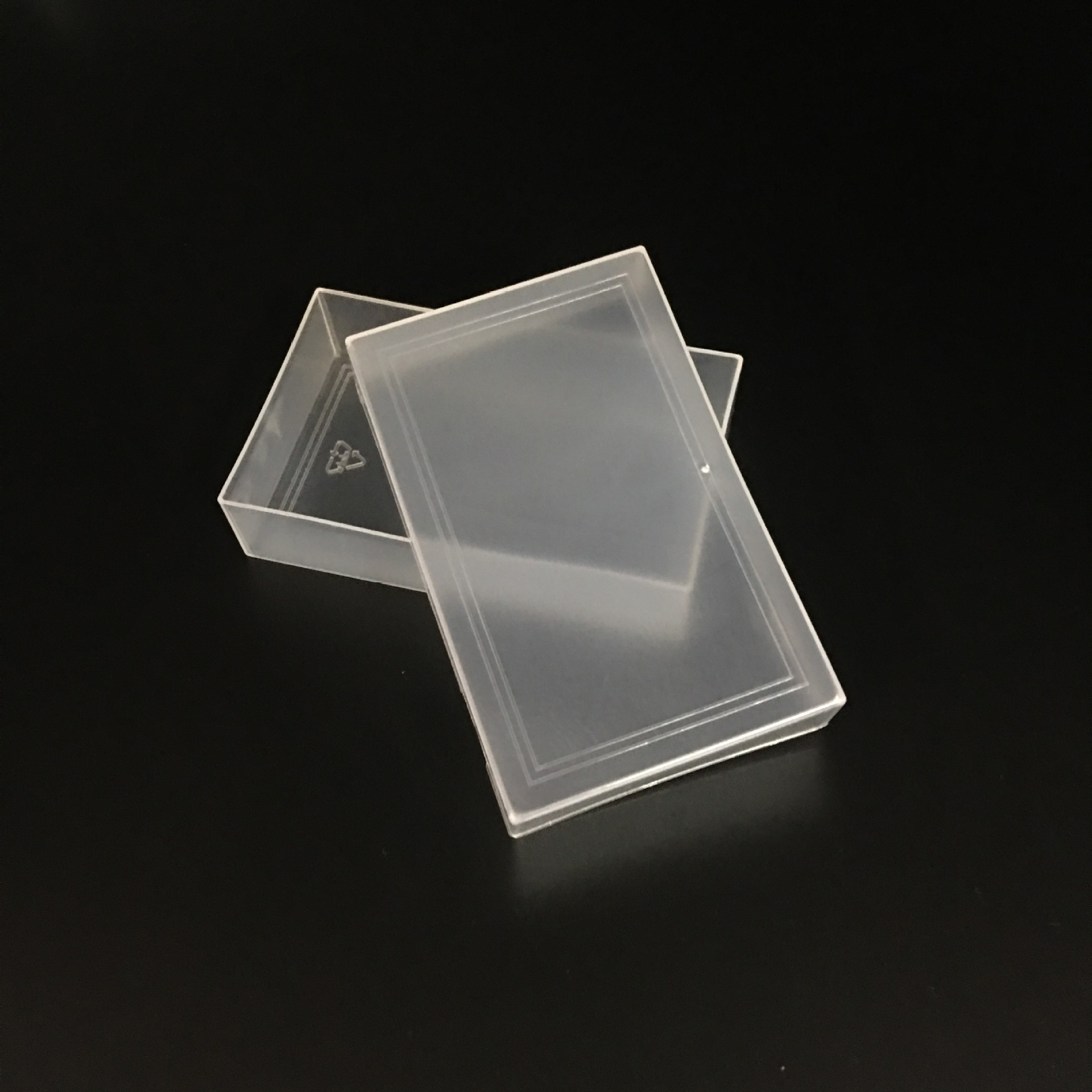 厂家直销 出口日本半透明塑料名片盒单盒稍厚500个一箱起售