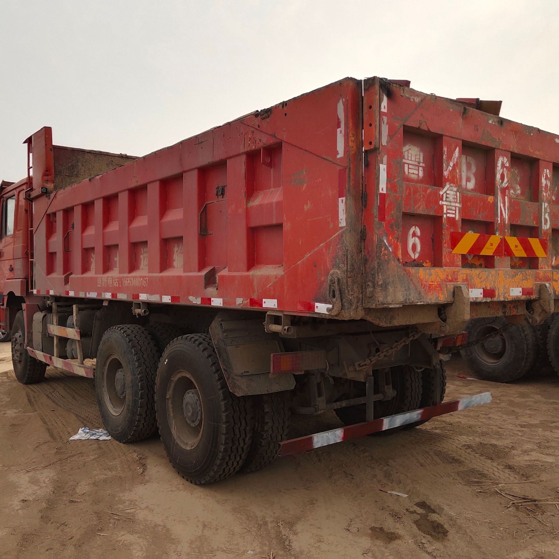 优惠处理16年陕汽德龙渣土车 5.8米自卸汽车 f3000厢式货车