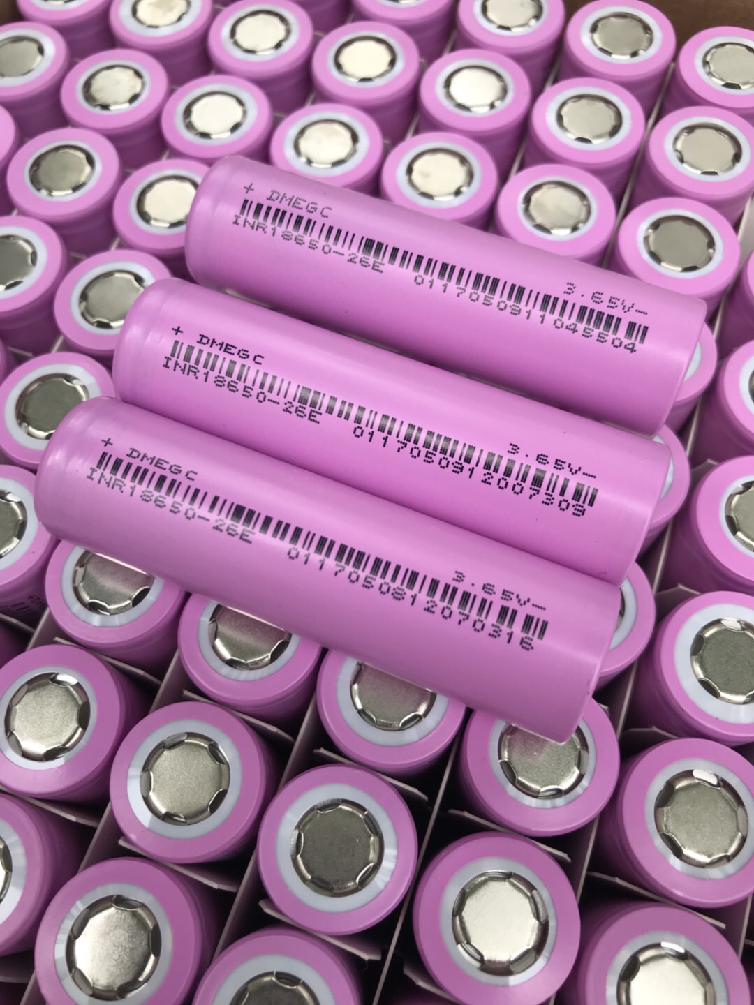 东磁18650锂电池2600mah5c动力锂电池37v动力电芯电动车电池